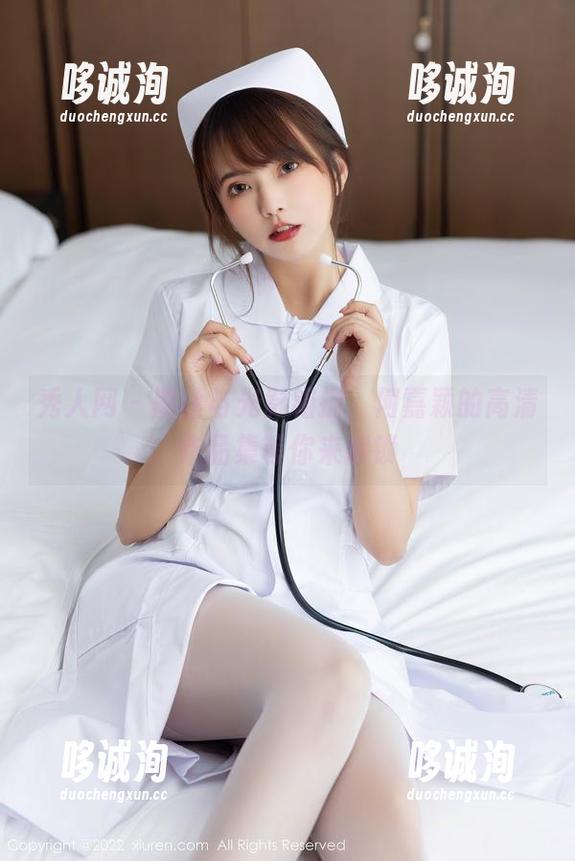秀人网-何嘉颖 秀人网 - 黑丝与光影相拥,何嘉颖的高清作品集等你来解锁