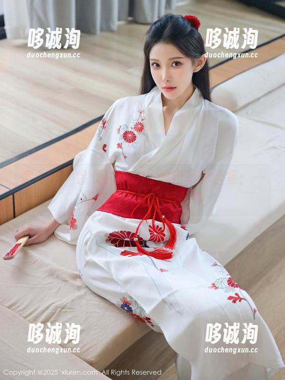 秀人网-余贝拉bella 秀人网 - 余贝拉bella御姐写真合集:一场制服下的风情万种