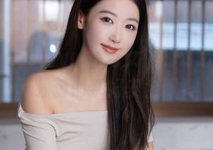 秀人网 – 冷月yuer与女神的对话：图包下载前请系好安全带！