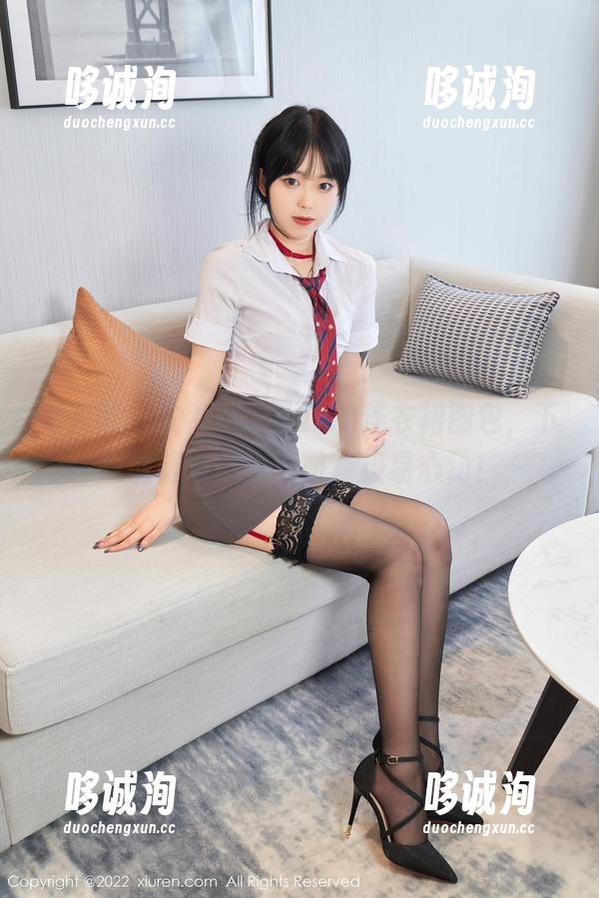秀人网 - 安然maleah的连衣裙图包，下载前请准备好心脏，极易心动！