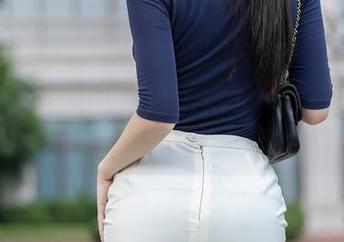 秀人网 – 这组蕾蕾醒了没的清纯私房美图，简直让人想起初恋的味道。