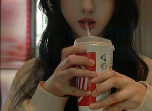 秀人网 – 陶喜乐_lele的白色套图：就这清新脱俗的气质，我是不是该重新审视一下自己的衣橱？