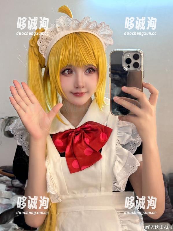 不止是礼服！秋山AkI的原图与图册，暗藏的精彩你看到了吗？