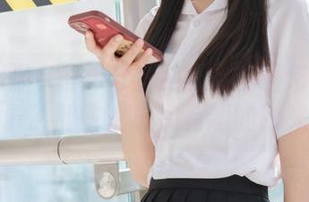稚乖画册 – 短裤与生煎团团的日常：图片记录了那些难忘又有趣的时光。