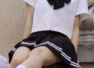 绮梦摄影 – 看，这就是栗子的制服魔法！最新图片让你开眼界。