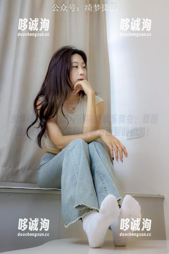 绮梦摄影 - 蕊蕊与网袜的欢乐舞会：原图独撑门面，合集则是朋友团聚的派对！