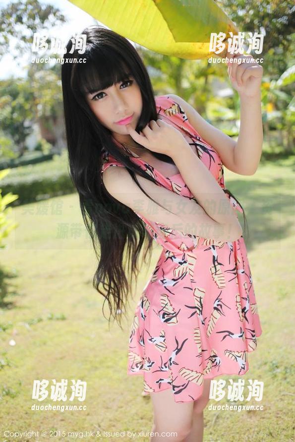 美媛馆 - 看nova李雅与女友的原图，资源带你走进玻璃窗后的故事！