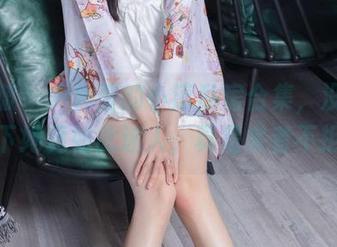 袜啵啵 – 户外里的小淳私房合集，没想到阳光下她竟如此迷人，真是来者不拒啊！