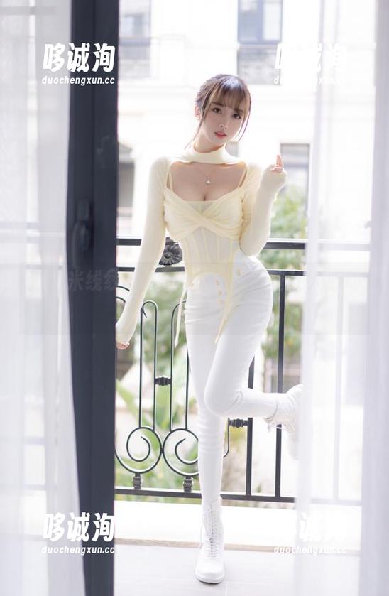 过期米线线喵&女友：分享那些让人心动的写真瞬间！