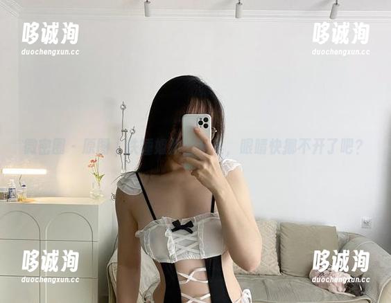 微密圈 - 原图｜铁锤姐姐的灰丝，眼睛快挪不开了吧？