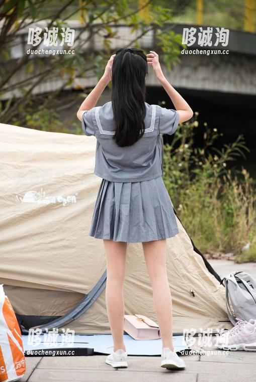 魔镜街拍 - 精选图包：艾小青和她的裤里丝，有种“隐隐约约”的美感